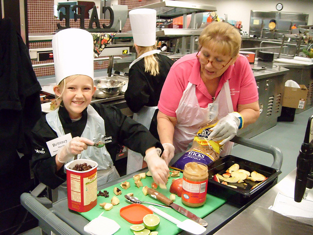 Why Cooking with Your Kids is a Great Idea